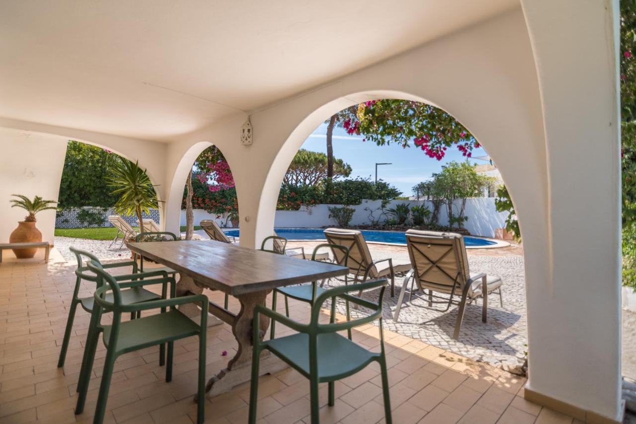 Traditional 3 Bedroom Villa With Great Pool In The Heart Of Vale Do Lobo Extérieur photo