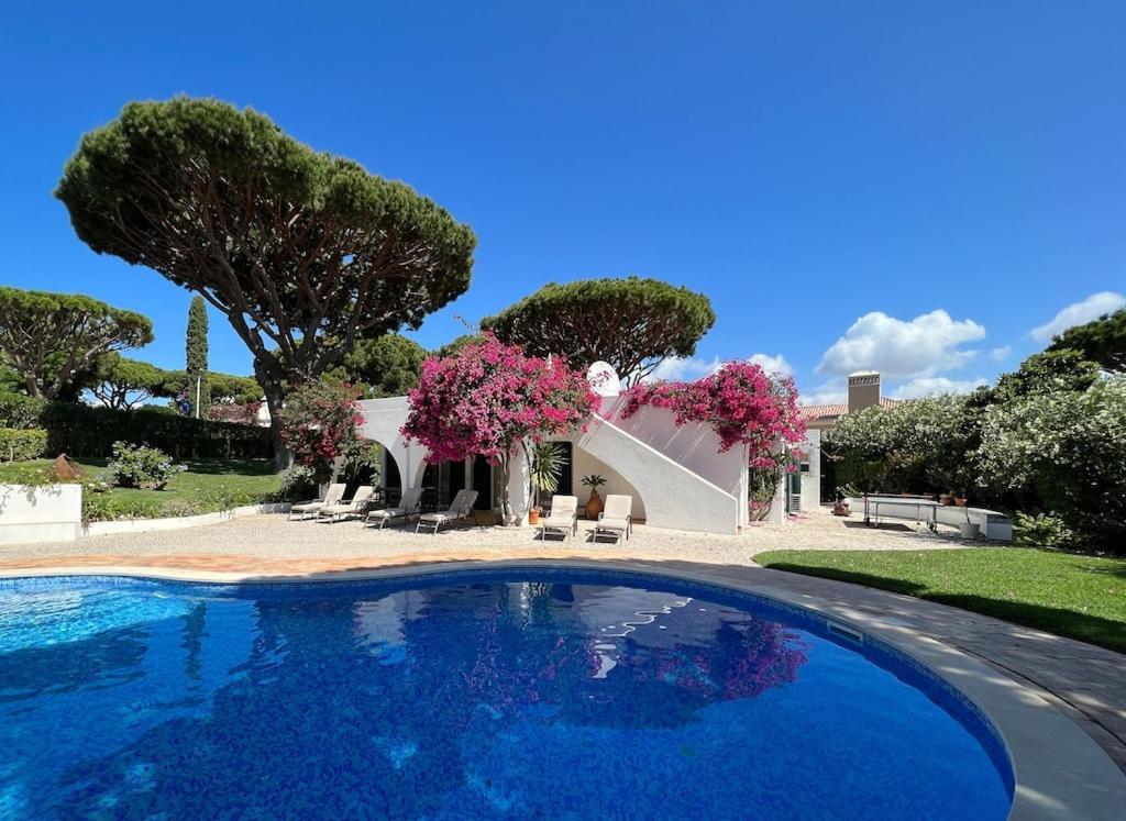 Traditional 3 Bedroom Villa With Great Pool In The Heart Of Vale Do Lobo Extérieur photo