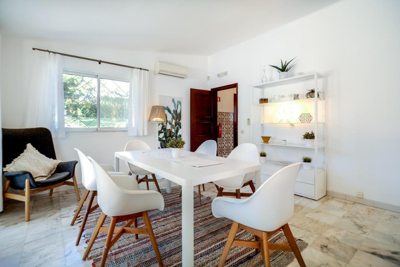 Traditional 3 Bedroom Villa With Great Pool In The Heart Of Vale Do Lobo Extérieur photo